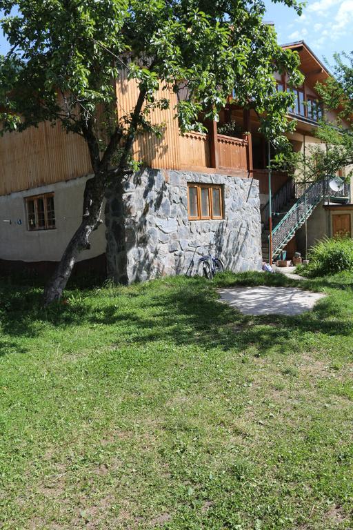 Irina'S Guesthouse เมสเตีย ภายนอก รูปภาพ