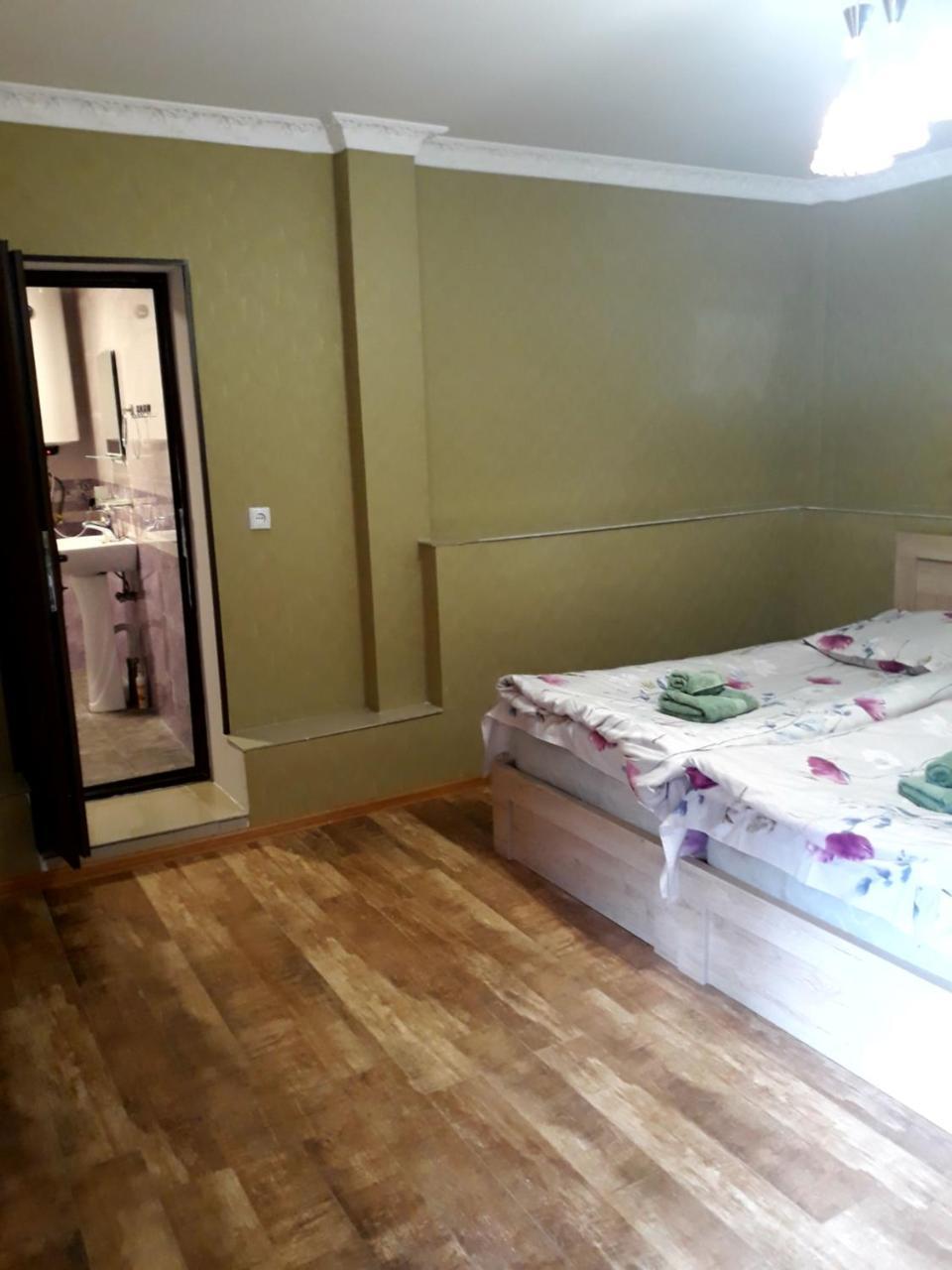 Irina'S Guesthouse เมสเตีย ภายนอก รูปภาพ