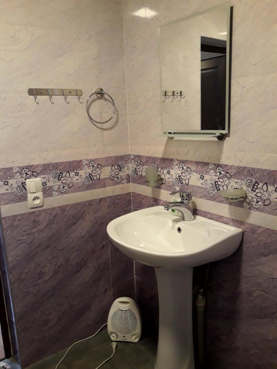 Irina'S Guesthouse เมสเตีย ภายนอก รูปภาพ